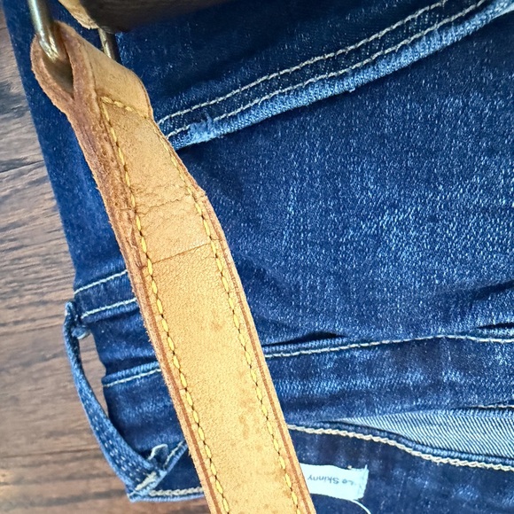 Louis Vuitton Monogram vintage shoulder Bag as shown - Picture 7 of 13